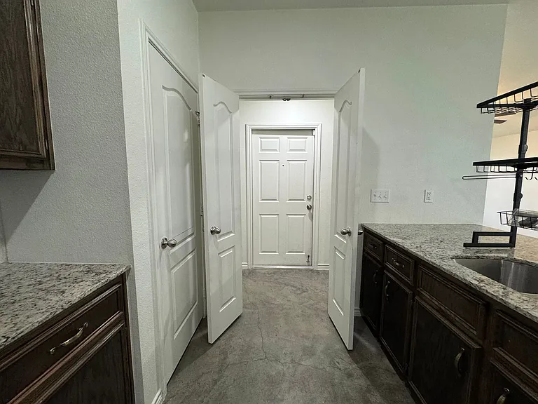 6115 Amelia Earhart Blvd — Photo 9