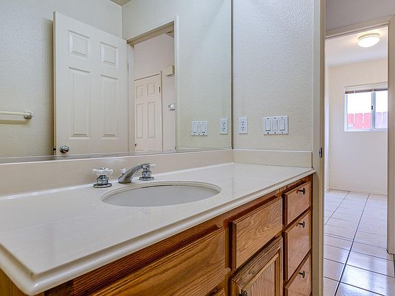 3rd image of 11161 Kite Hill Ln