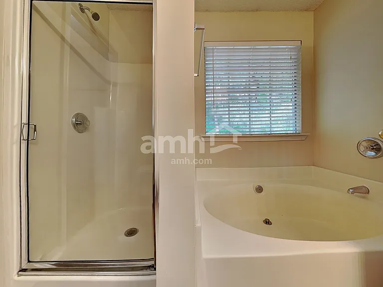 291 Beckenham Ln — Photo 12