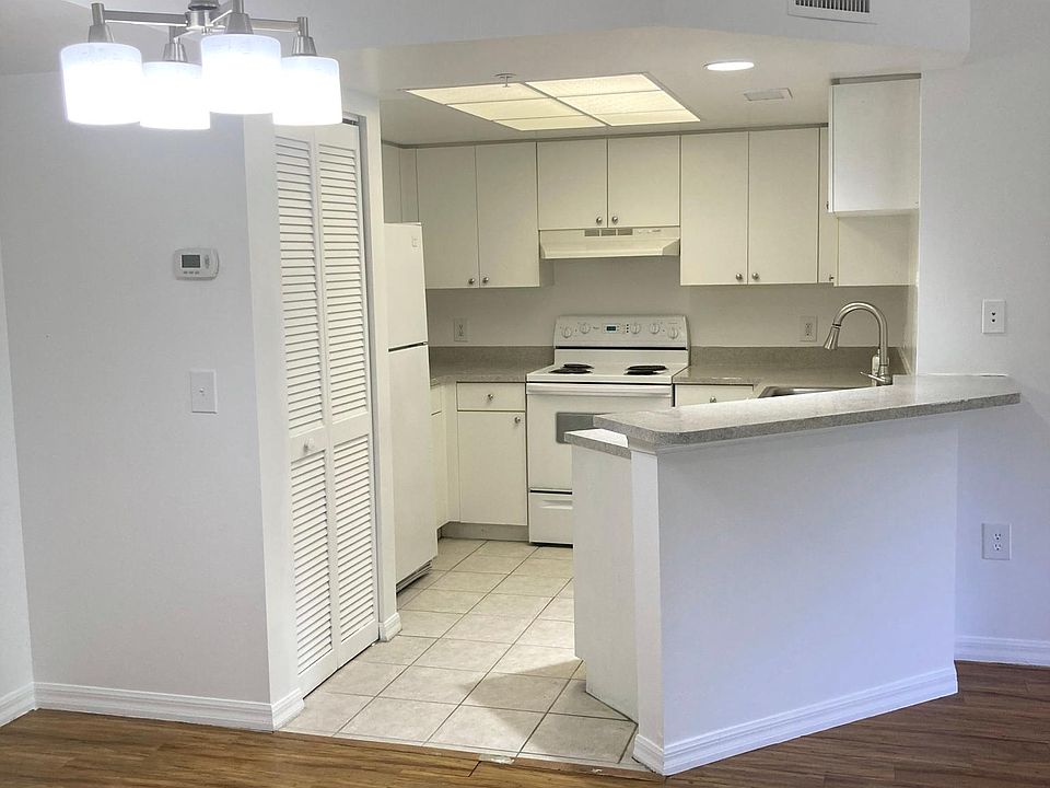 1st image of 2125 SE 10th Ave APT 1010