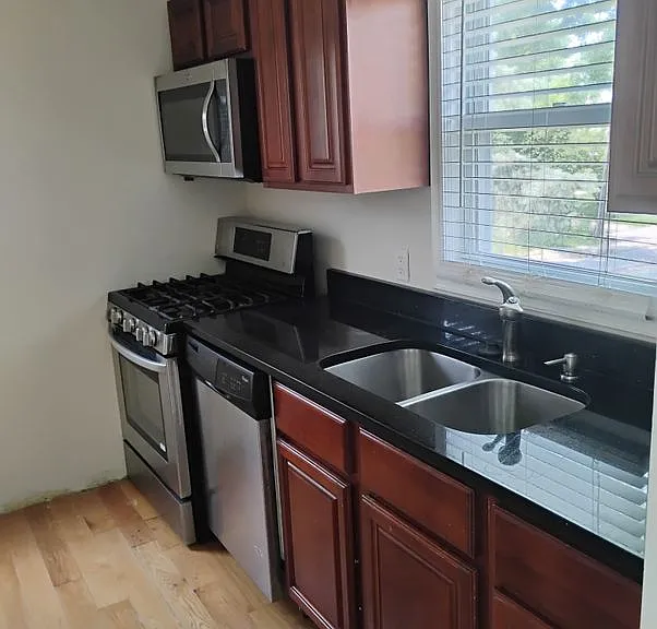 4222 Elderon Ave #HOUSE — Photo 8