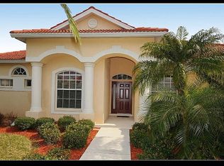 7357 Featherstone Blvd, Sarasota, FL 34238