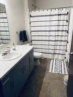 Unit Photo - 2019 Montana Ave #3