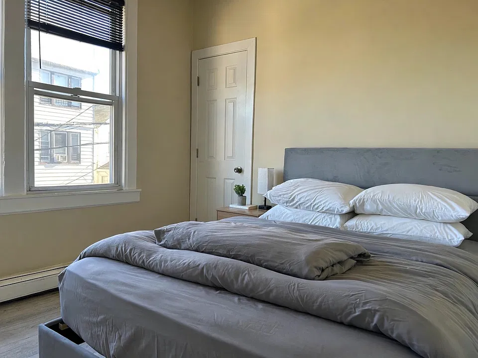 31 Randolph Ave #4