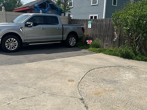 4th image of 294 Water St