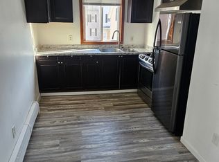 364 Hope St #3S, Fall River, MA 02721