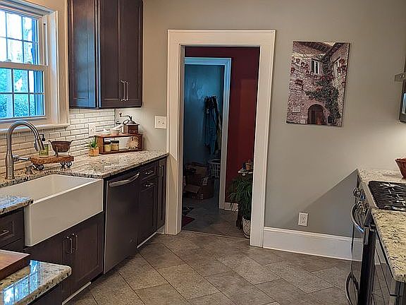 4th image of 4096 E Horne Ave