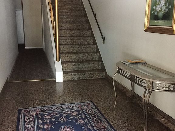 3rd image of 627 14th St APT 1