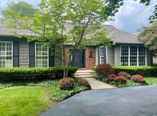 1303 E Erskine Manor Hl, South Bend, IN