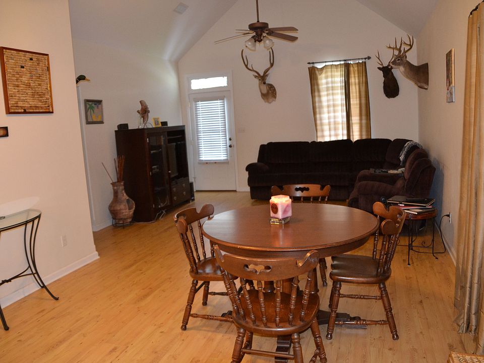 dining/living room
