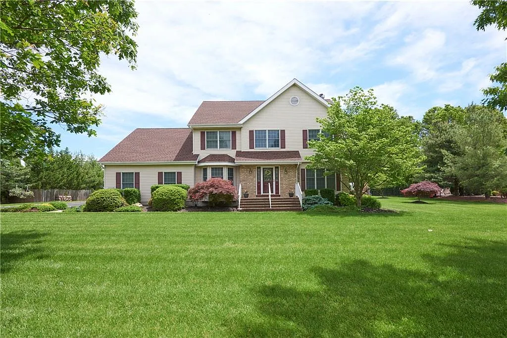 9 Christina Ave photo 1