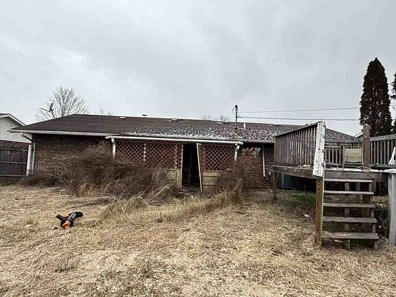 4th image of 81 Napoleon Ln