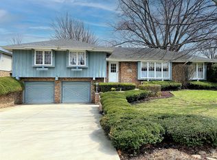12127 S Flambeau Dr, Palos Heights, IL 60463