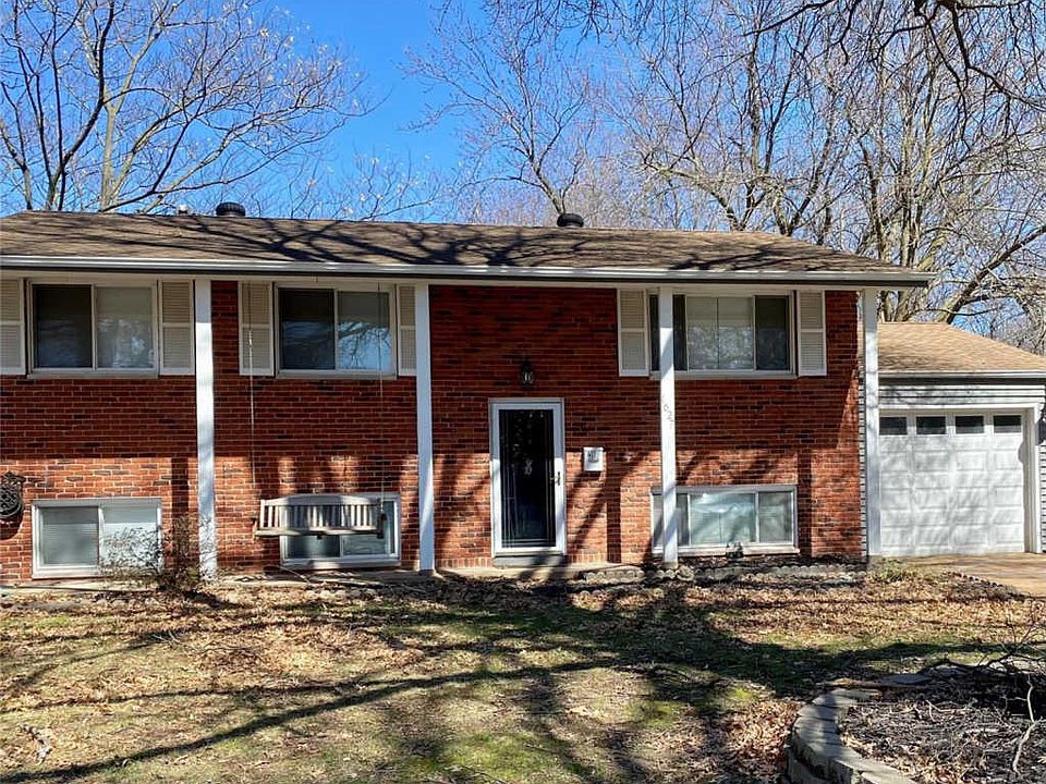 1st image of 1627 Ville Maura Ln
