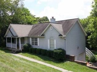 1706 Harts View Dr, Knoxville, TN 37922