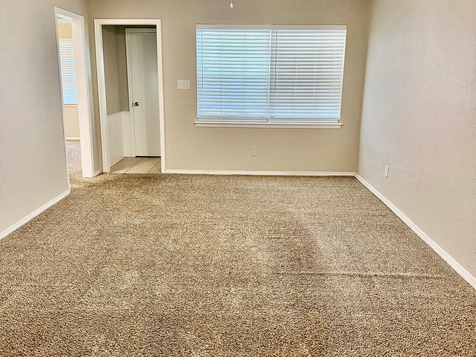 3 bed, 1802 sqft, $1,450 — Photo 2
