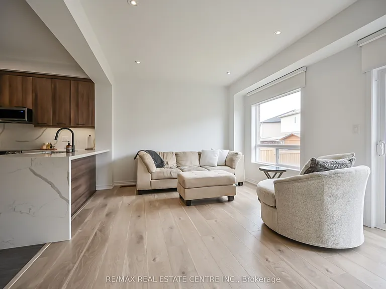 226 Lormont Blvd — Photo 12