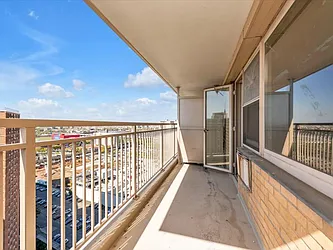 Sold by Thomas Lipovetsky, LREB