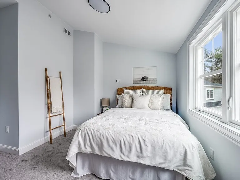 451 Essex St #2 — Photo 16