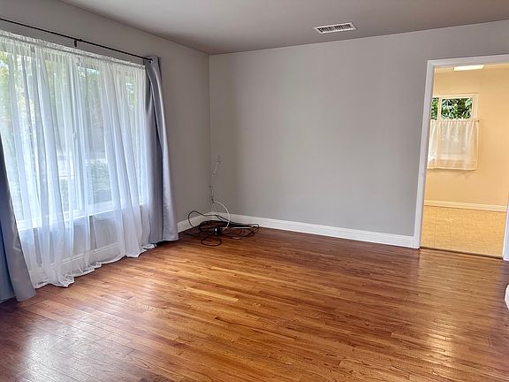 3rd image of 3315 Morse Ave #3315