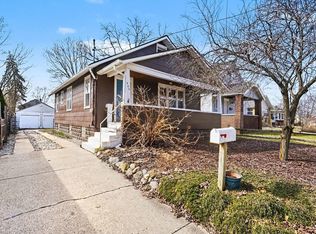 540 Woodridge St NE, Grand Rapids, MI 49505