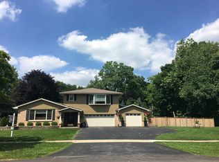 44 E Thorndale Ave, Roselle, IL 60172