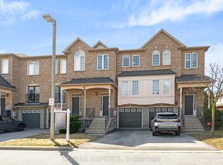 19 Foxchase Ave #61, Vaughan, ON L4L9N1