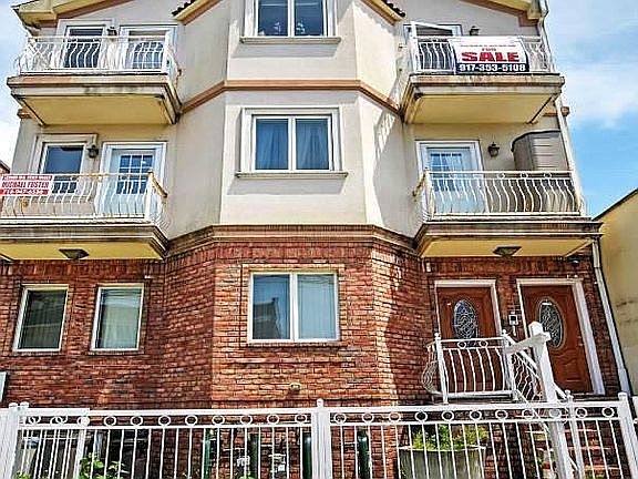 1st image of 2841 Ford St APT 2