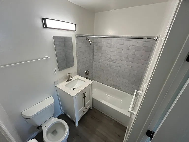2302 Pacific Ave #9 — Photo 3