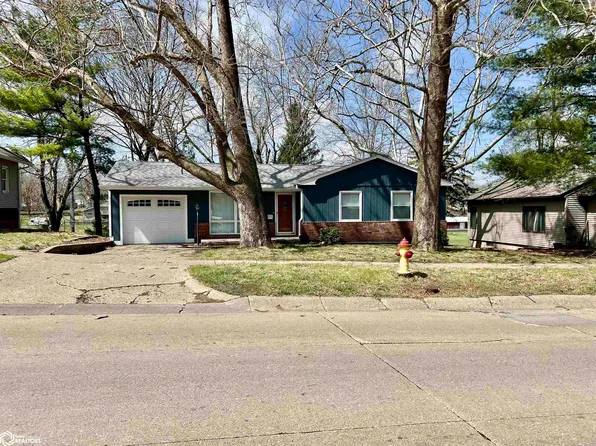 505 N 3rd St, Oskaloosa, IA 52577