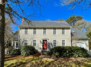 4 Bearberry Ln, South Chatham, MA 02659