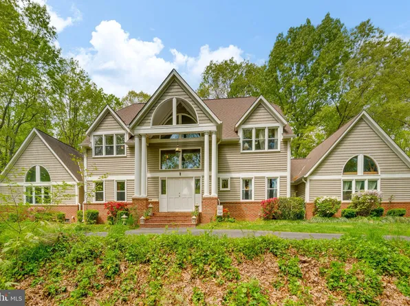 2 Timothy Ln, Stafford, VA 22556