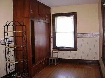 5th image of 1807 N Adams St