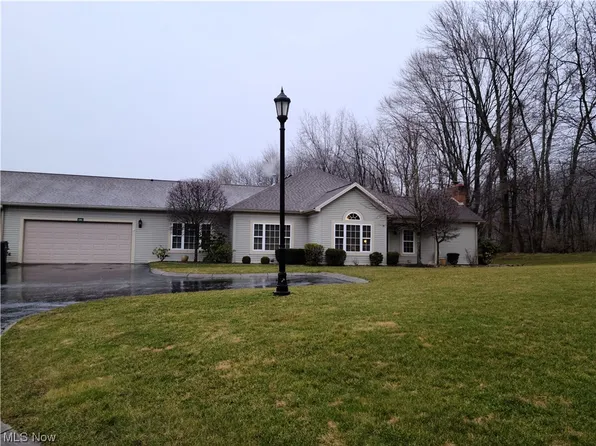 5645 Clingan Rd Unit 13C, Struthers, OH 44471