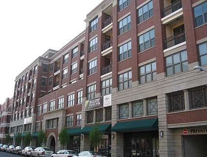 1st image of 3140 N Sheffield Ave APT 401
