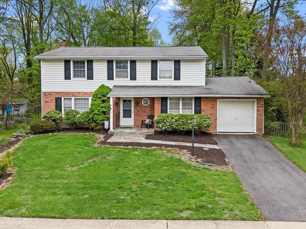 4 Magnolia Ct, Wilmington, DE 19810