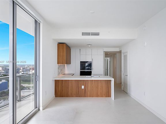 3rd image of 1400 Biscayne Blvd #2502