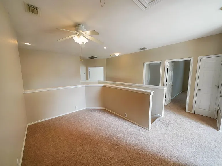 4736 Green Bluff Dr — Photo 29