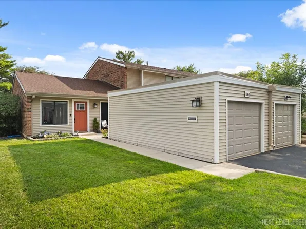 1061 Cascade Dr, Aurora, IL 60506