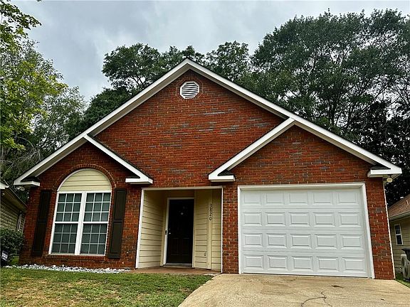 2nd image of 3820 Holland Ct