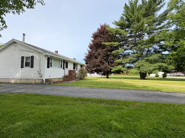 2 Sunrise Circle, Augusta, ME 04330