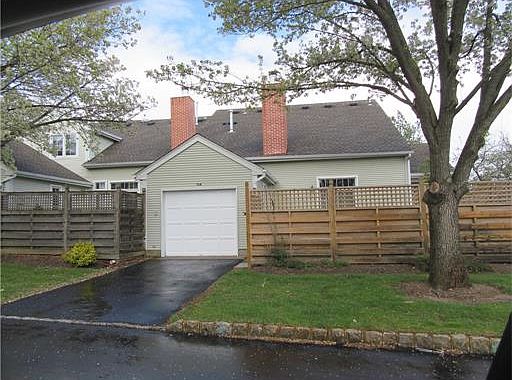 2nd image of 15A Rutland Ln