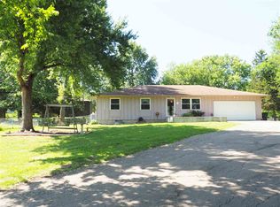 1537 SE 37th St, Topeka, KS 66605
