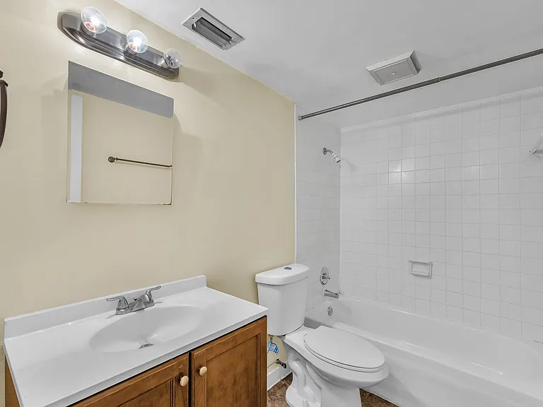 801 Russell Ln #254 — Photo 17
