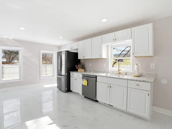 466 S Beech Street, Manchester, NH 03103