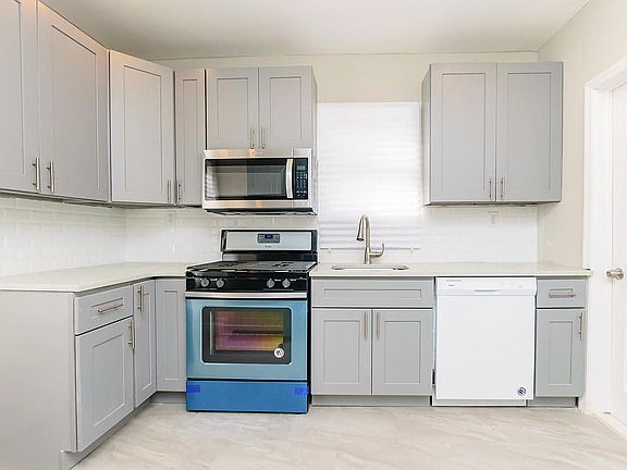 3rd image of 4319 Wilder Ave #A