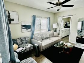 148 W 47th St, Los Angeles, CA