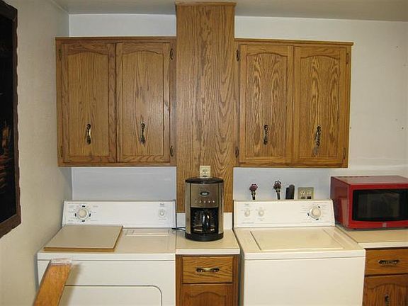 5th image of 909 36th St SE