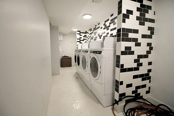 Rented by Elite NY Holdings | media 27
