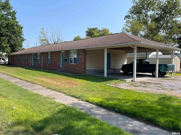 1005 N Whitman Dr, Marion, IL 62959